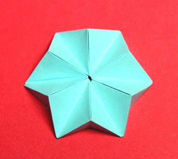 Pyramid Folded Star finished blue on display