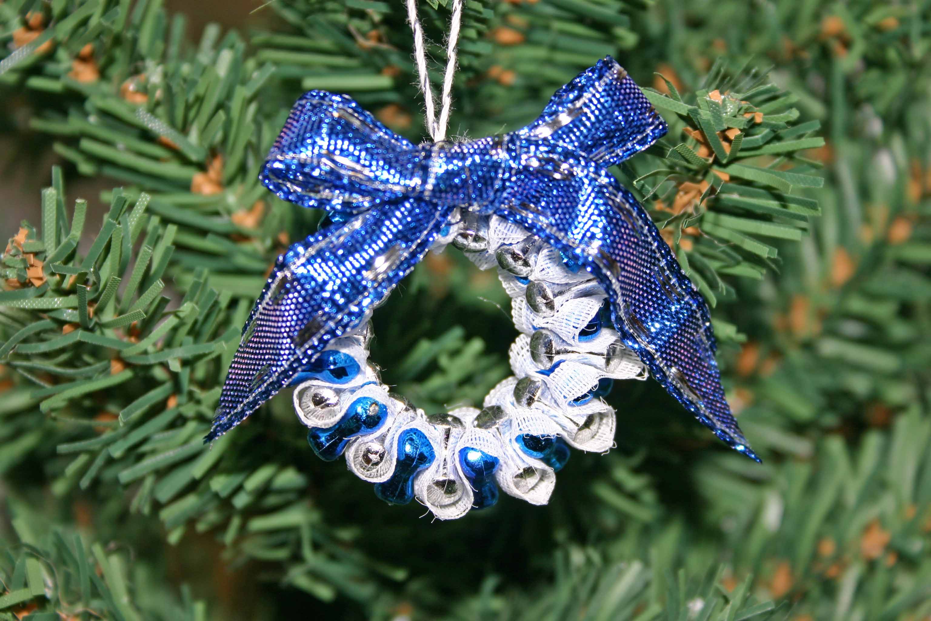 Beaded Christmas wreath blue silver finished