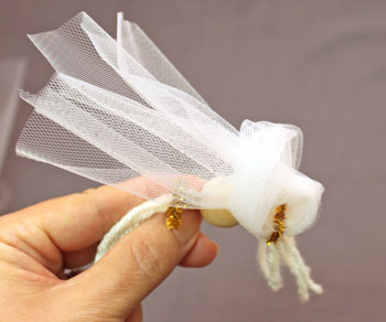 Easy Angel Crafts Tulle Angel step 11 pull ends through the loop