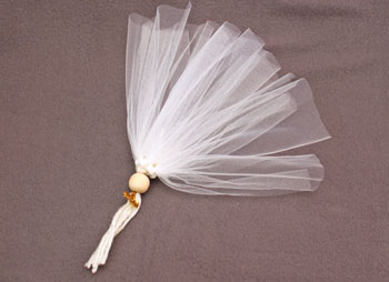 Easy Angel Crafts Tulle Angel step 13 add rest of the tulle