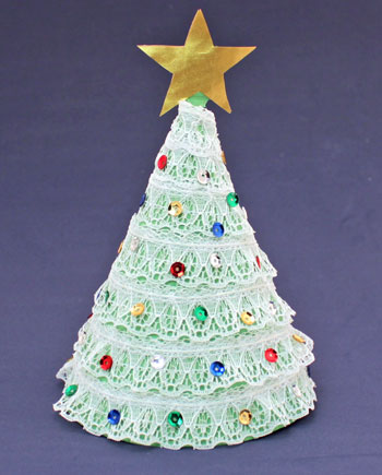 Easy Christmas Crafts Construction Paper Christmas Tree finished showing the sparkling sequins