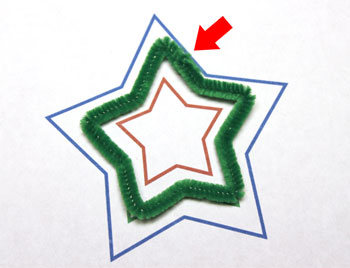 Easy Christmas Crafts Three Stars Chenille Ornament step 6 crimp wire to close green star