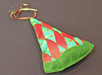 Easy Christmas Crafts Woven Ribbon Christmas Tree Door Hanger step 19 finished