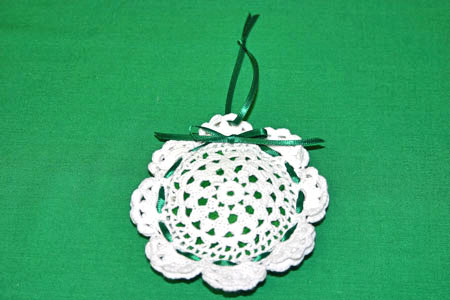 Easy felt crafts doily scent pouch finished white