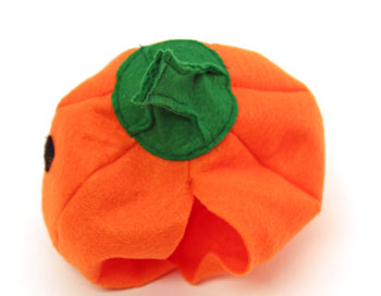 Easy Felt Crafts Emoti-Pumpkin step 14 sew stem to top of pumpkin