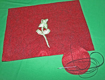 Easy Felt Crafts Wine Gift Bag begin to add bottom