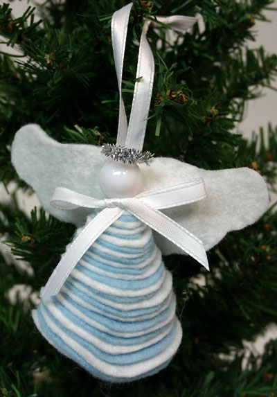 Easy Angel Crafts - Felt Circles Angel hanging on tree