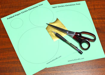 Folded Paper Circles Christmas Tree materials and tools