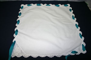 Frugal fun crafts ribbon napkin pillow stop to insert pillow form