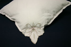 Frugal fun crafts sewn napkin pillow finished pillow corner