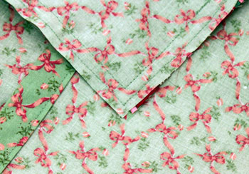 Fun Easy Woven Ribbon Pillow Plaid step 15 sew edges close-up