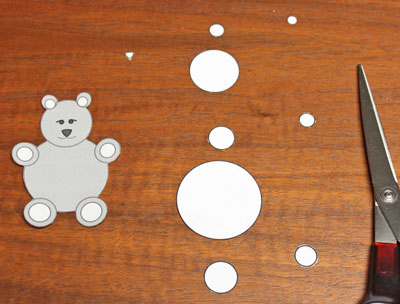 Paper Circles Teddy Bear step 1 cut around pattern pieces