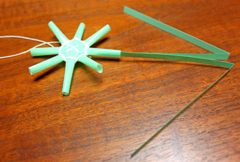 Paper and Straws Flowers step 16 insert two papers