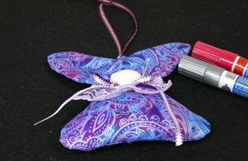 Easy Angel Crafts Quilters Angel use pens for painting eyes and mouth