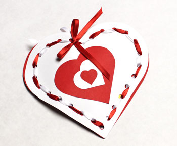Valentine Heart Pocket finished showing white side