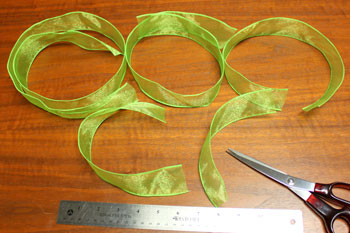 Wired Ribbon Christmas Tree step 4 cut lengths of ribbon