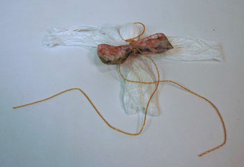 Easy Angel Crafts - Yarn Angel - Tie gold yarn around ribbon loosely