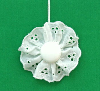 Button and Lace Ornament step 13 display the ornament