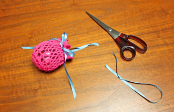 Crocheted Doily Wrapped Ornament step 7 make hanging loop