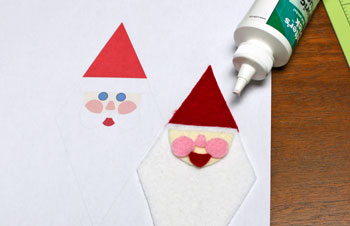 Diamond Santa Claus step 10 glue mouth and cheeks