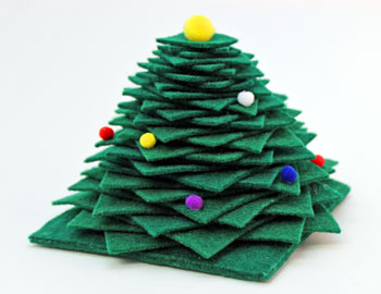 Felt Squares Christmas Tree finished and on display