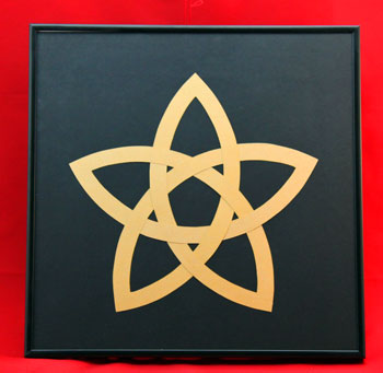 Five Point Celtic Star in gold on black background