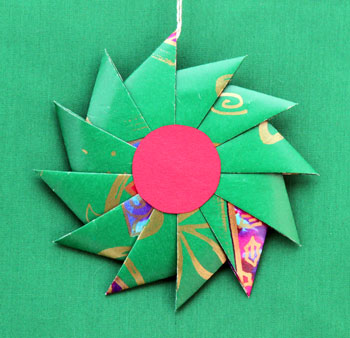 Fold Paper Spiral Bow green version finished