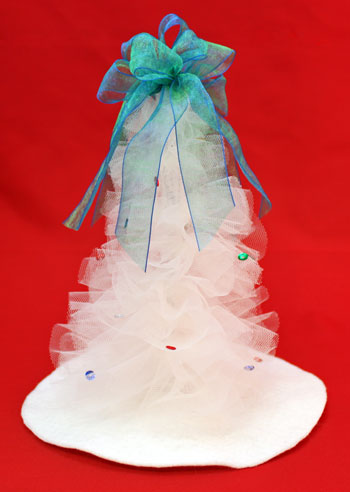 Tulle and Chenille Christmas Tree step 19 display